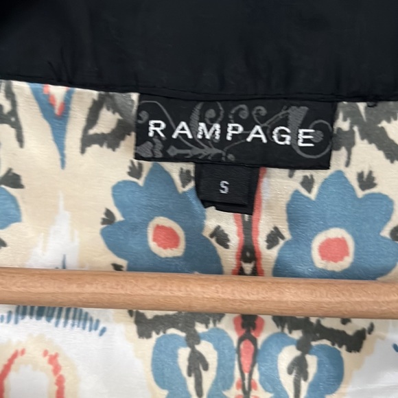 RAMPAGE silky boat neck top - Picture 5 of 7